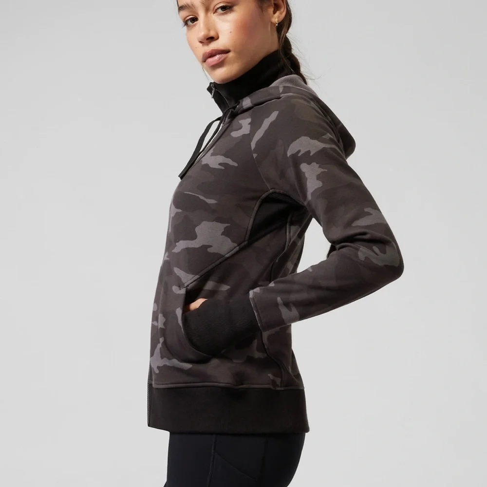 EUC Athleta Triumph Printed Hoodie - SIZE SMALL - Picture 3 of 9